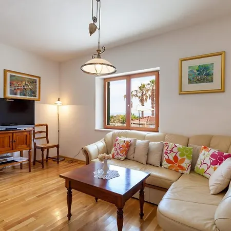 Sleeps 8 Pool Air Con Wifi T739253 Sumartin